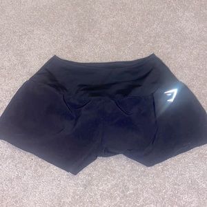 GYMSHARK black shorts loose leg shorts